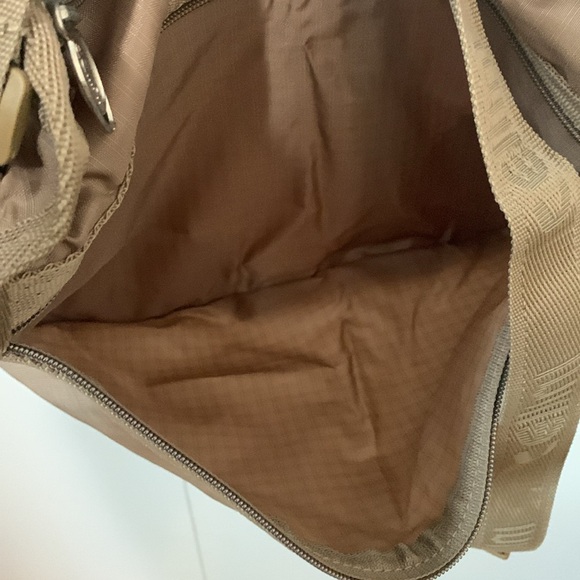 Vintage Y2K Cellini Tan/Beige Travel Adjustable Sporty Crossbody Bag - Picture 12 of 16